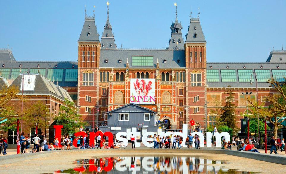 Das Rijksmuseum Amsterdam, das niederländische Nationalmuseum